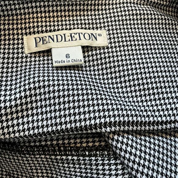 PENDELTON Woman's Shirt Size 6 Black and White Long Sleeve Pleated Front - Picture 13 of 16